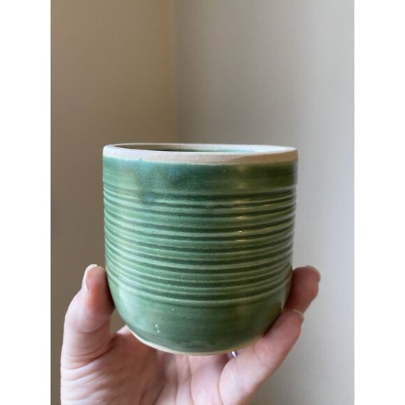Handcrafted Green Ceramic Planter Or Cup With Ribbed Design By B.Heaton - Picture 1 of 5